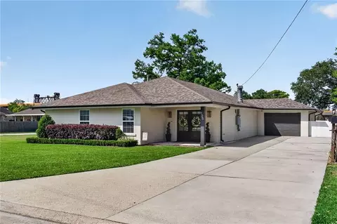 125 Beta St, Belle Chasse, LA 70037