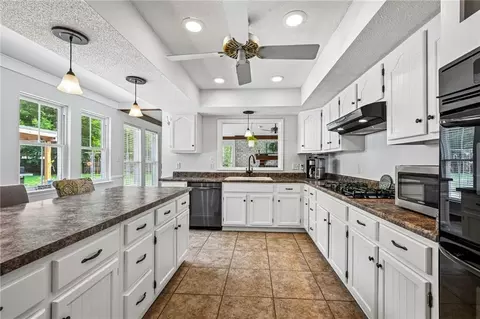 Kitchen - 15 S Division Dr, Covington, LA 70433 photo 1 of 3