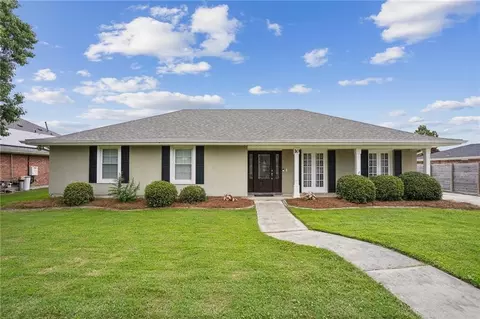 10 Glacier St, Kenner, LA 70065