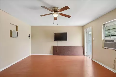 Living - 10 Glacier St, Kenner, LA 70065 photo 5 of 5