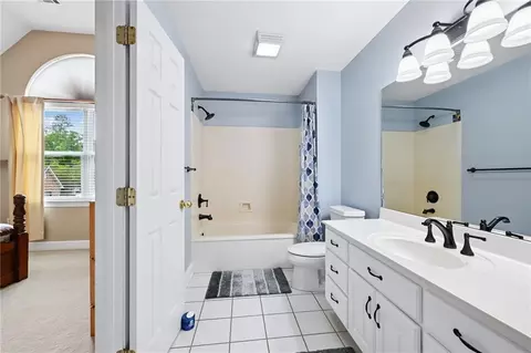 Bath - 1338 Woodmere Dr, Mandeville, LA 70471 photo 5 of 5