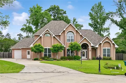1338 Woodmere Dr, Mandeville, LA 70471