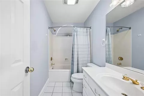Bath - 1338 Woodmere Dr, Mandeville, LA 70471 photo 4 of 5