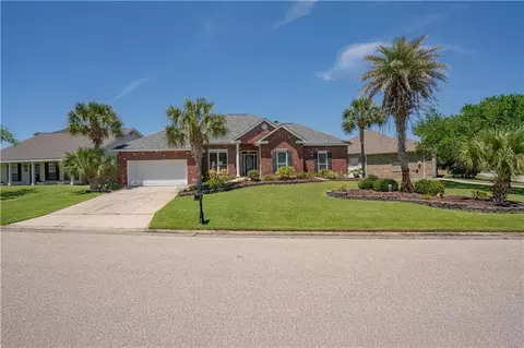 Exterior - 102 Constellation Dr, Slidell, LA 70458 photo 1 of 16