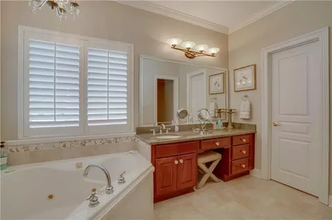 Bath - 102 Constellation Dr, Slidell, LA 70458 photo 4 of 6