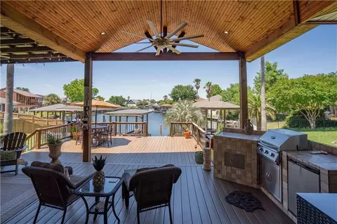 Exterior - 102 Constellation Dr, Slidell, LA 70458 photo 6 of 16