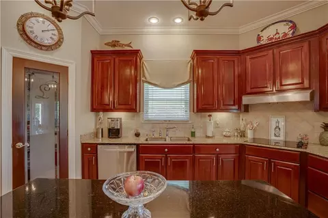 Kitchen - 102 Constellation Dr, Slidell, LA 70458 photo 7 of 7