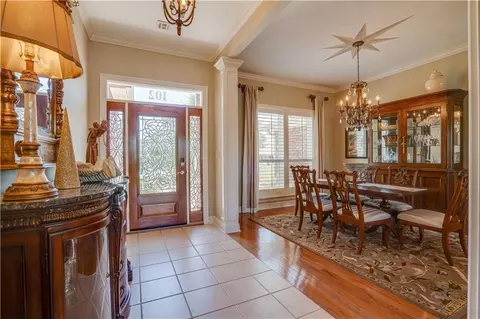 Entry Way - 102 Constellation Dr, Slidell, LA 70458 photo 2 of 2