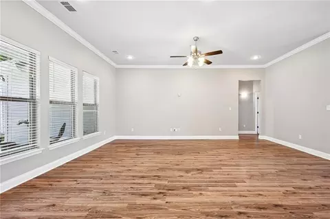 Living - 70356 State St, Mandeville, LA 70471 photo 2 of 3