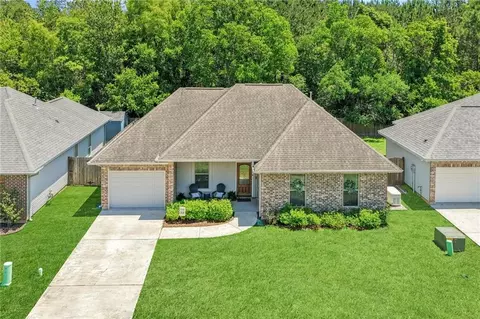 Exterior - 70356 State St, Mandeville, LA 70471 photo 2 of 5