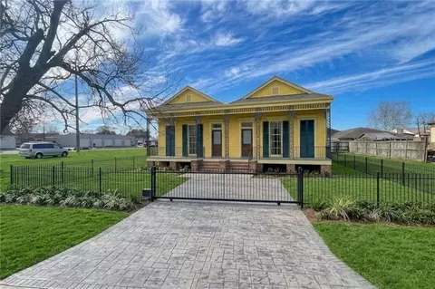 3612 And 2324 Sinclair St, Chalmette, LA 70043