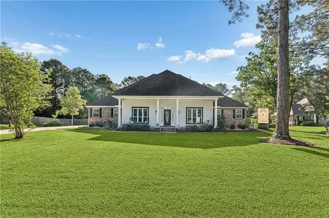497 Secluded Grove Loop, Madisonville, LA 70447
