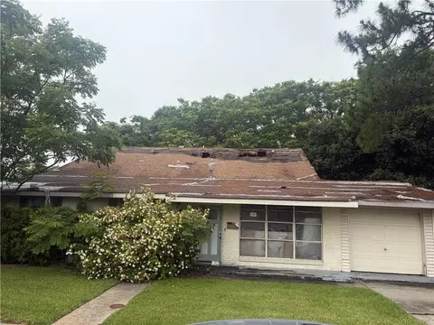 137 Roselyn Park Pl, New Orleans, LA 70131