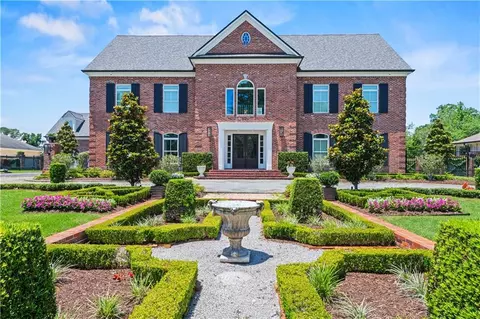 266 Citrus Rd, River Ridge, LA 70123