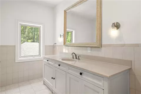 Bath - 8 Mulberry Pt, Covington, LA 70433 photo 4 of 4