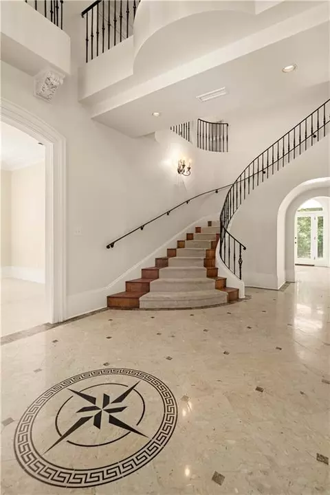 Entry Way - 8 Mulberry Pt, Covington, LA 70433 photo 2 of 7