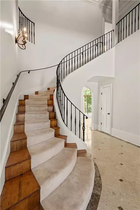 Entry Way - 8 Mulberry Pt, Covington, LA 70433 photo 4 of 7