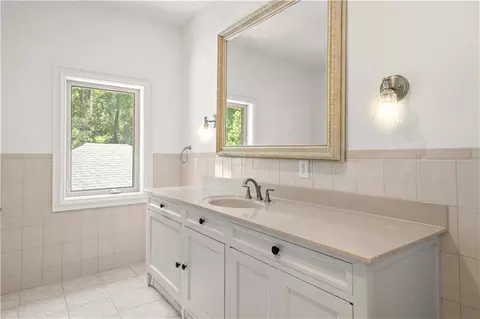 Bath - 8 Mulberry Pt, Covington, LA 70433 photo 4 of 4