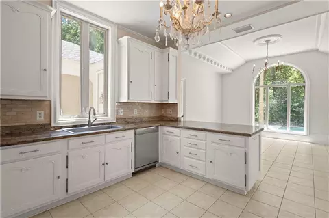 Kitchen - 8 Mulberry Pt, Covington, LA 70433 photo 1 of 1