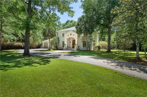 Exterior - 8 Mulberry Pt, Covington, LA 70433 photo 2 of 14
