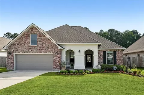 2042 Gabriel Dr, Covington, LA 70435