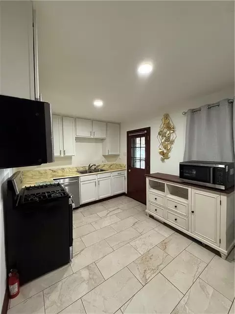 Kitchen - 4149 Tulane Dr, Kenner, LA 70065 photo 2 of 2