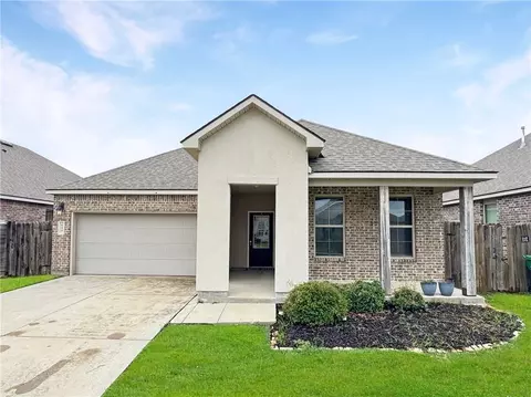 688 Cat Island Ct, Slidell, LA 70461