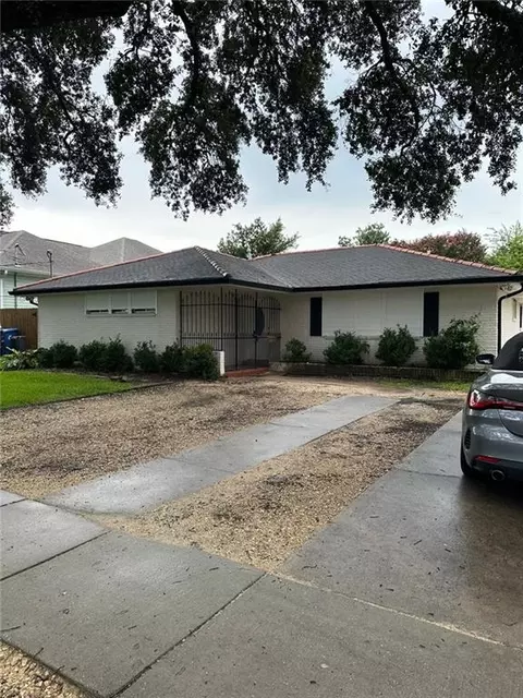 5526 Pratt Dr, New Orleans, LA 70122