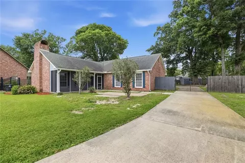 10463 N Carriage House Dr, Baton Rouge, LA 70815