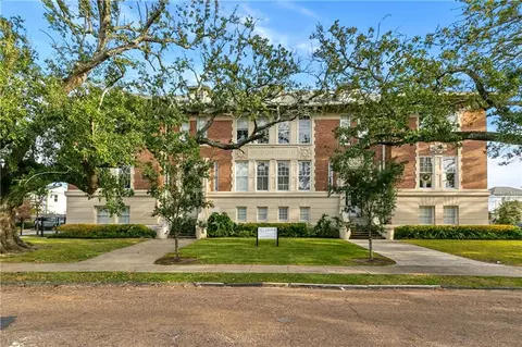 800 N Rendon St #102, New Orleans, LA 70119