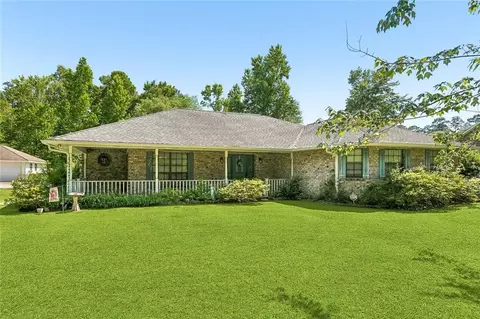 18380 Esterbrook Rd, Ponchatoula, LA 70454