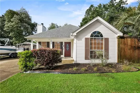 630 Lapin St, Mandeville, LA 70448