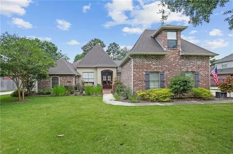 1068 Whitetail Dr, Mandeville, LA 70448