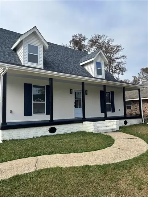3 Oakland Dr, Destrehan, LA 70047