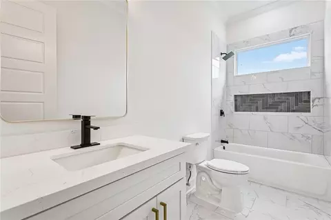 Bath - 1805 37th St, Kenner, LA 70065 photo 3 of 3