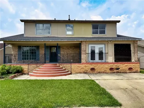 1036 Fairfax Dr, Gretna, LA 70056