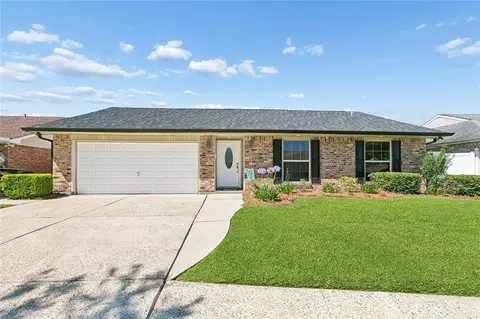 2728 Chenier St, Marrero, LA 70072