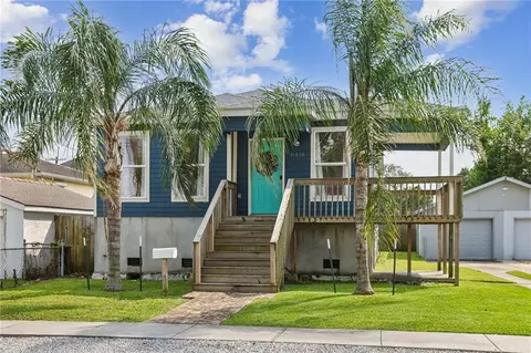 8616 Stroelitz St, New Orleans, LA 70118