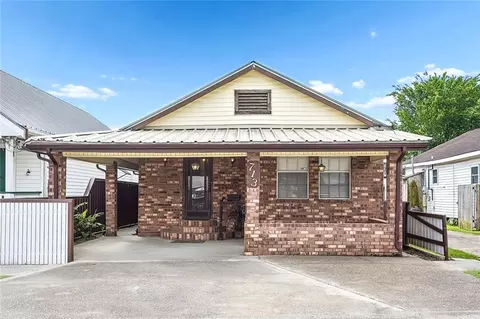 713 Avenue D Ave, Westwego, LA 70094