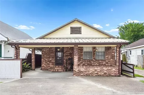 713 Avenue D Ave, Westwego, LA 70094