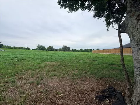 S Kenner Avenue, Waggaman, LA 70094