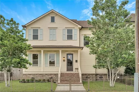 6745 Catina St, New Orleans, LA 70124