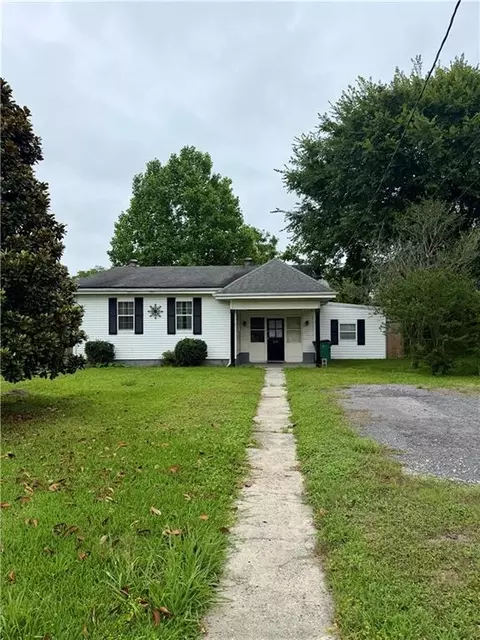 213 Transcontinental Dr, Metairie, LA 70002