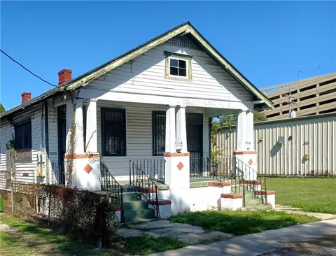 4617 19 Clara St, New Orleans, LA 70115