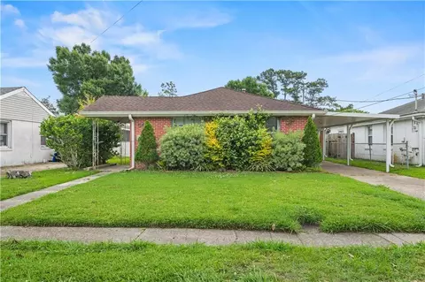 567 Grove Ave, Harahan, LA 70123