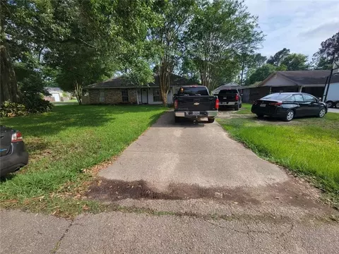 8848 Timber Dr, Denham Springs, LA 70726