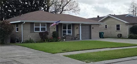 1621 Gulizo Dr, Marrero, LA 70072