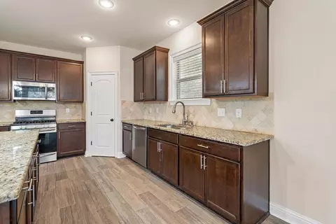 Kitchen - 444 Tiger Ave, Covington, LA 70433 photo 4 of 4