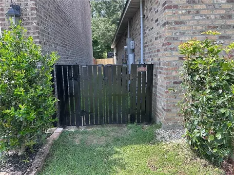 Exterior - 444 Tiger Ave, Covington, LA 70433 photo 5 of 6