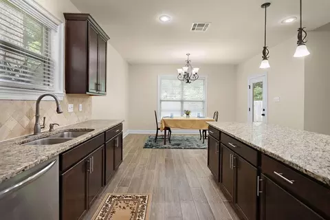 Entry Way - 444 Tiger Ave, Covington, LA 70433 photo 1 of 5